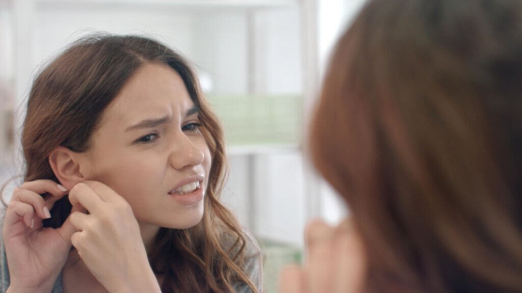 woman with a split earlobe